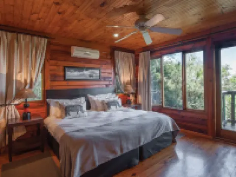 Kariega Game Reserve Main Lodge Hotels in Port Alfred