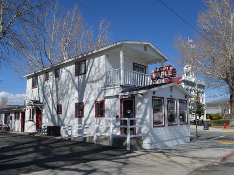 Silver Maple Inn