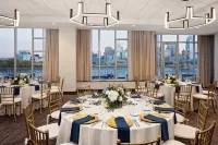 Cincinnati Marriott at RiverCenter Hoteles en Covington