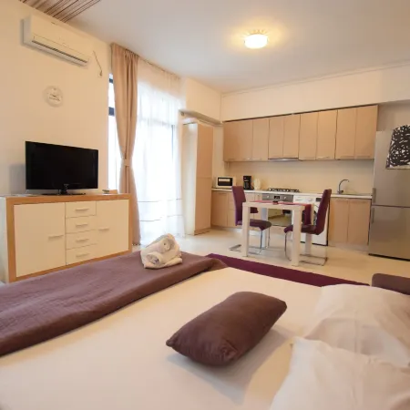 Uptown Residence Apartments