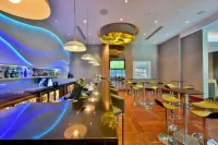 Radisson Blu Gautrain Hotel, Sandton Johannesburg - bar