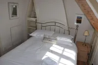 Driftwood Cottage Pets Go Free WiFi Included