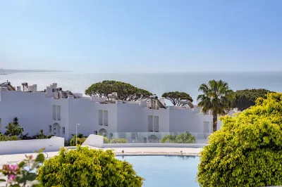 Villas d'Água Beachfront Resort Отели в г. Ольюш-де-Агуа