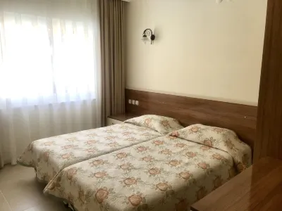 Gozdem Apart 2 Candan Peyzaj Ve Havuzculuk附近的飯店