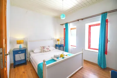 Alaybey Ada Evi