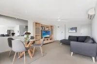 Wharf Lodge River View Apartment Hotel a Maroochydore