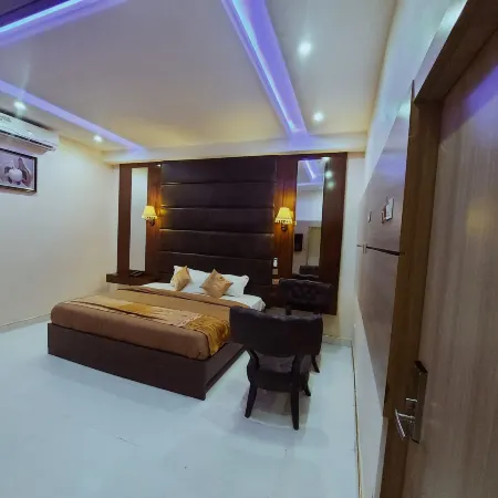 Olympus Hotel & Suites