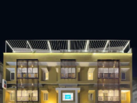 Bedzzz Varanasi by Leisure Hotels, 1 Km from Dashwasamedh Ghat Hotels in Varanasi