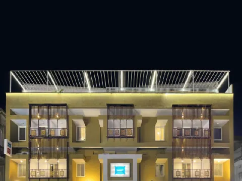 Bedzzz Varanasi by Leisure Hotels, 1 Km from Dashwasamedh Ghat Отели в г. 