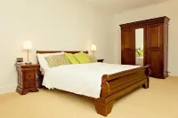 Kings Arms Hotel Hotels near Bicester Village