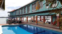 Hotel El Delfin Hotels in Livingston