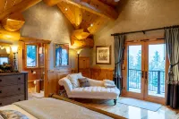 Coyote Bluff Estate Hotels in Somers