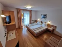 Active B&B Prairerhof Hotels in Scena