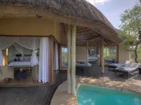 Rhulani Safari Lodge Hotels in Zeerust