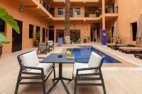 Hotel Toulousain - สระว่ายน้ำแบบอินฟินิตี้