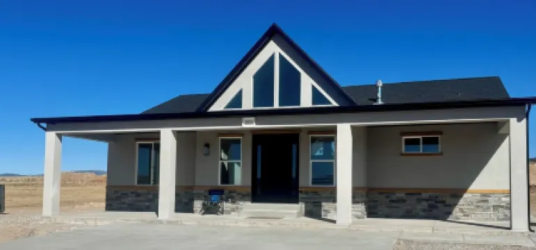 Charming Moonstone Lodge   in beautiful Bicknell with AC, WiFi