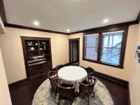 Spacious and fully equipped 3 bedroom apartment near Cleveland Clinic and CWRU