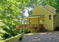 Prime Location 1.5 miles to Ober Gatlinburg