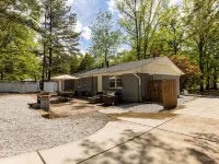 Cozy Raleigh Escape 3Br Outdoor Escape Hotels in Garner