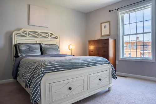 High-End Kitchen and Spacious Backyard Oasis - Charming Retreat Hotel a Plainville