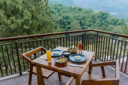 Driam Riverside Resort Отели в г. Pasirjambu