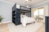 Beautifully Renovated 3BR Dewey Escape