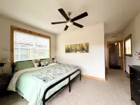 2 Kg Beds+ Walk to Ponds, Pool, Hot Tub&River. Short Drive to Rmnp & Winter Park