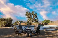 Stunning Pool and Hot Tub with Scenic Views - Exquisite Nature Retreat