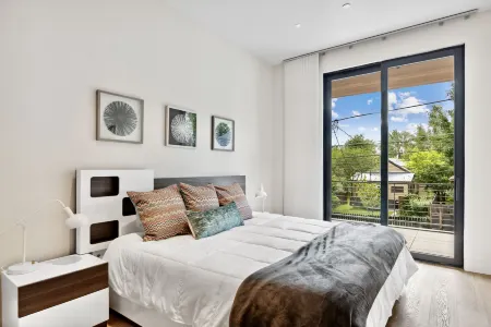 New, Executive Luxurious Townhome, Downtown Whitefish, Amazing Views, Sleeps 8!