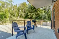 Stunner apt with fireplace, grill, partial ocean views & partial AC