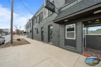 Charming Suite with Parking Near King and Queen Rooms Hôtels à : Lyons