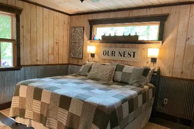 Charming Cabin with Screened-in Porch and Fire Pit - Cozy Retreat Hotels near Cloudland Canyon State Park