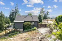 The Cottage On Wilsonville Road Hotels near Woodburn Premium Outlets