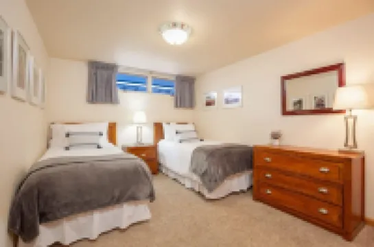 Spacious Private Patio and Radiant Heating - Charming Aspen Retreat