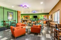 Econo Lodge Wanamaker - breakfast