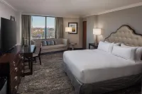 Hilton Arlington - Pools