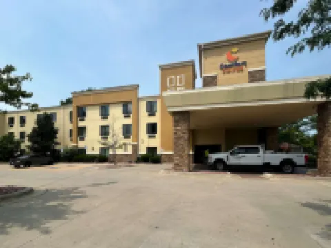 คอมฟอร์ทสวีทส์ โทพีกา นอร์ทเวสต์ โรงแรมในโทพีกา