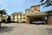 Comfort Suites Topeka Northwest Hôtels à : Topeka
