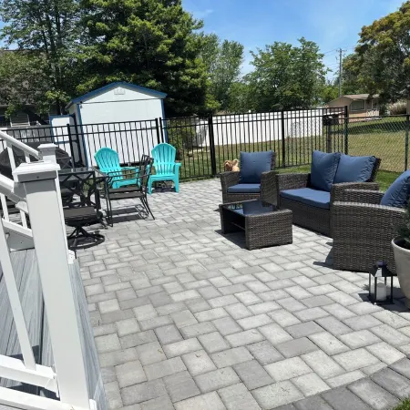 Beautiful, Spacious, Pet Friendly Home in 2 Miles from the Beach!