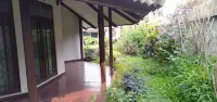 Villa Bougenville 1 Blok A12 Hotel di Palasari