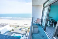 Ocean View and Pools - Charming Coastal Retreat