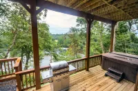 Modern Design and River Access - Stunning Tree Top Escape