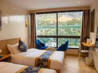Vancii Hotel Hotels near Kasba