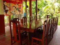 Homestay Nha Cua Gio - Homestays