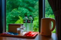 บังกะโล 6 ห้องนอน 6 ห้องน้ำส่วนตัว ขนาด 40 ตร.ม. – ชุมชนซานอี้