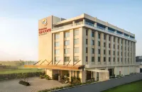 Ramada Encore by Wyndham Amritsar Airport - parking