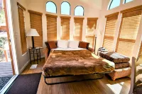 Sedona Pines Resort Hotels near Horsin' Around Adventures (Sedona, AZ)