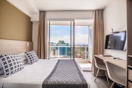 360 Suítes Sé Отели рядом с достопримечательностью «Vale do Anhangabaú»