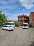 Zan-Seyoum Hotel - parking