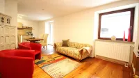 Ferienwohnung am Wasserschloss 1-3 Hotels in Marktbreit